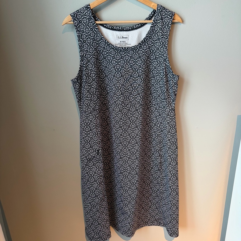 L.L Bean Sleeveless Geometric Dress Activewear Black & White Womens‎ Size Medium